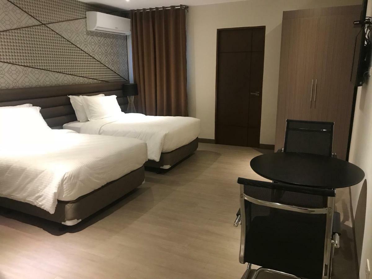Maxx Hotel Ortigas Pasig City Zewnętrze zdjęcie